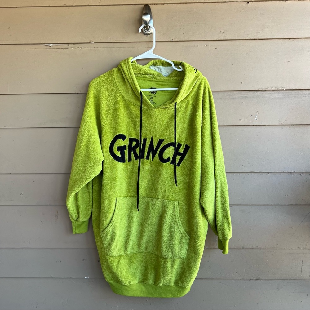 Dr. Seuss Women's Grinch Pullover Sleep Lounger Sweater Size M Christmas Holiday